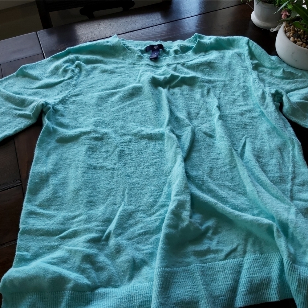 GAP-Soft ( and lite)turquoise sweater/B1